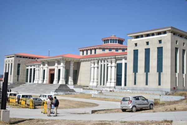 ग्रीष्मकालीन राजधानी गैरसैंण परिक्षेत्र के स्थाई विकास पर मुख्यमंत्री पुष्कर सिंह धामी की पैनी नजर ग्रीष्मकालीन राजधानी गैरसैंण परिक्षेत्र के स्थाई विकास पर मुख्यमंत्री पुष्कर सिंह धामी की पैनी नजर
