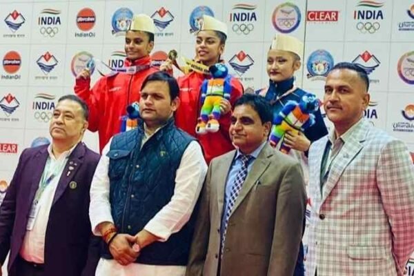 हरियाणा के खेल मंत्री ने 38वें राष्ट्रीय खेलों का किया दौरा , खिलाड़ियों का बढ़ाया उत्साह हरियाणा के खेल मंत्री ने 38वें राष्ट्रीय खेलों का किया दौरा , खिलाड़ियों का बढ़ाया उत्साह