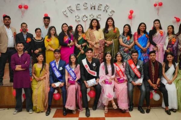 एसजीआरआरयू में सीनियर्स ने किया जूनियर्स का जोरदार वेलकम