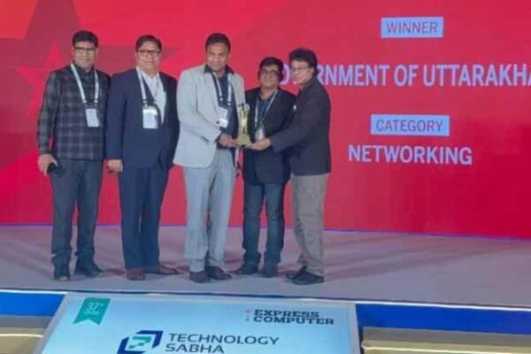 धामी सरकार लाई उत्तराखंड में टेलीमेडिसिन क्रांति, स्वास्थ्य सचिव डॉ. आर. राजेश कुमार को प्रतिष्ठित सम्मान