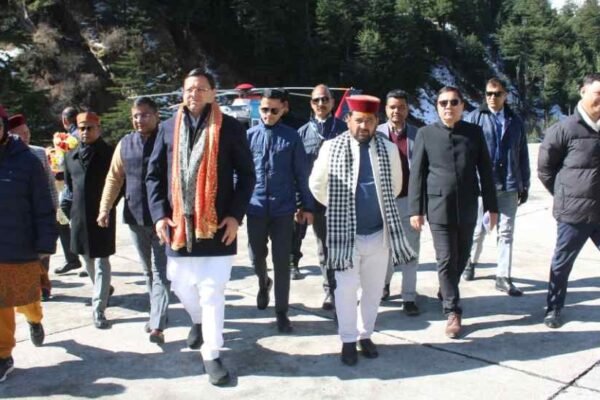 मुख्यमंत्री ने हर्षिल-मुखवा क्षेत्र का भ्रमण कर प्रधानमंत्री के प्रस्तावित दौरे को लेकर की जा रही तैयारियों का स्थलीय निरीक्षण किया