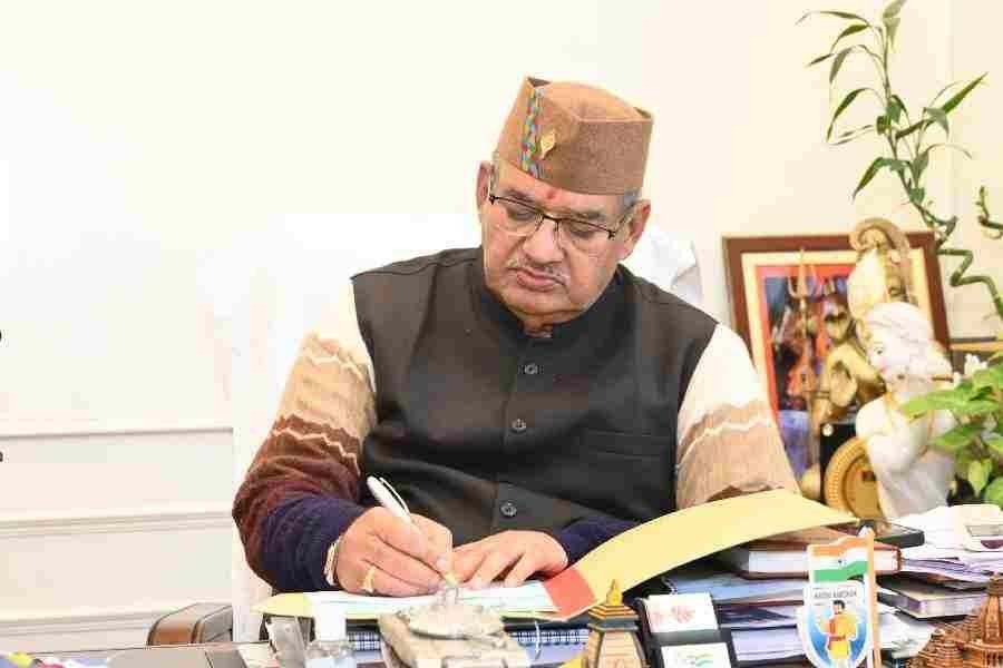 माणा गांव में हिमस्खलन, कैबिनेट मंत्री गणेश जोशी ने मजदूरों की सुरक्षा की प्रार्थना की माणा गांव में हिमस्खलन, कैबिनेट मंत्री गणेश जोशी ने मजदूरों की सुरक्षा की प्रार्थना की