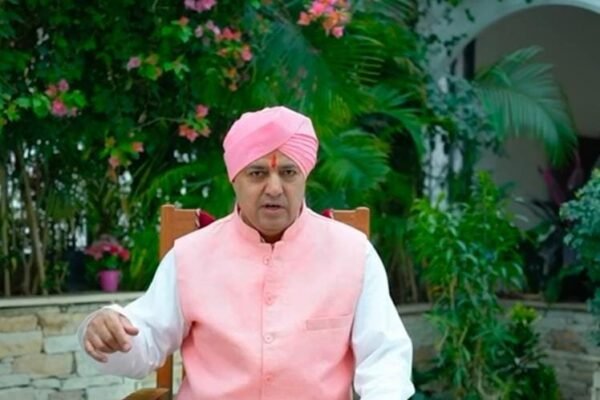 सजने लगा श्री दरबार साहिब रौनकों में लगे चार चांद, श्री दरबार साहिब में संगतों के पहुंचने का क्रम हुआ तेज़