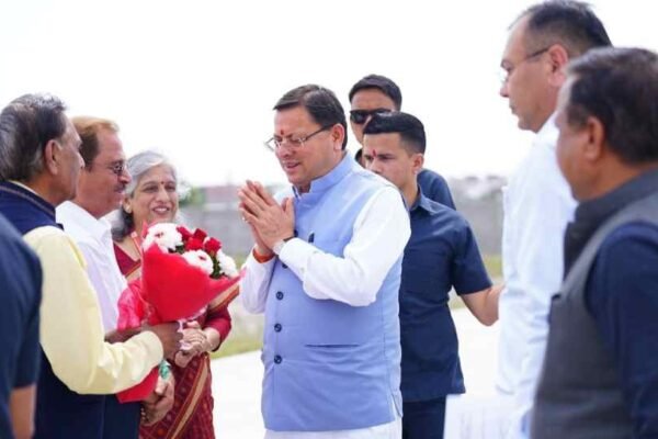 श्री गुरु राम राय विश्वविद्यालय की ओर से सीएम धामी का जोरदार स्वागत