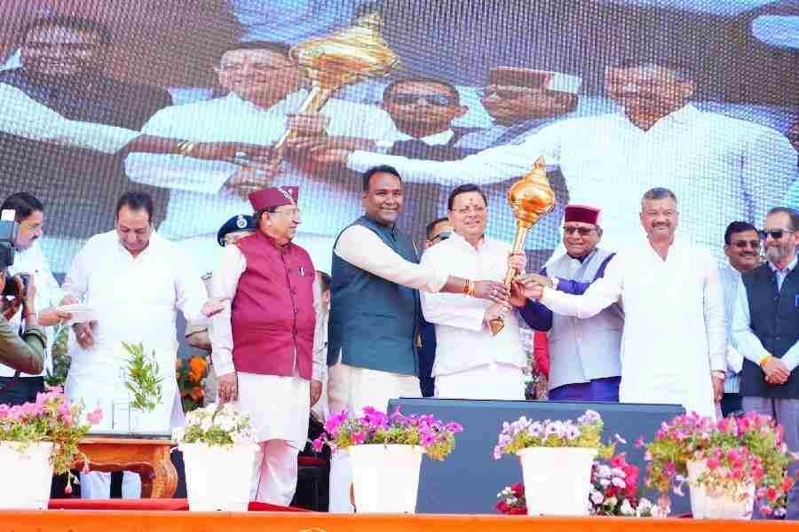 तीन साल के जश्न से निकलीं रोजगार की तीन गारंटी; स्थानीय ठेकेदारों, उपनल-संविदाकर्मियों और छात्रों के लिए अच्छी खबर