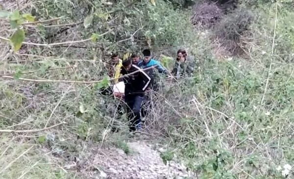 उत्तराखंड में बड़ा सड़क हादसा, दो शिक्षक समेत तीन की मौत
