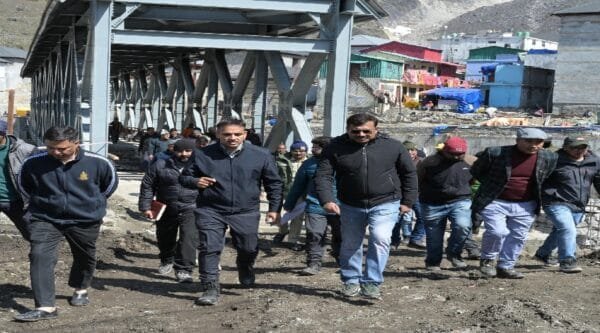 मुख्य सचिव ने किया केदारनाथ धाम का दौरा, यात्रा व्यवस्थाओं का किया निरीक्षण