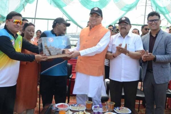 उत्तरांचल प्रेस क्लब अंतर क्रिकेट टूर्नामेंट का सीएम धामी ने किया उद्घाटन, खेल गतिविधियों के लिए पांच लाख की घोषणा की उत्तरांचल प्रेस क्लब अंतर क्रिकेट टूर्नामेंट का सीएम धामी ने किया उद्घाटन, खेल गतिविधियों के लिए पांच लाख की घोषणा की