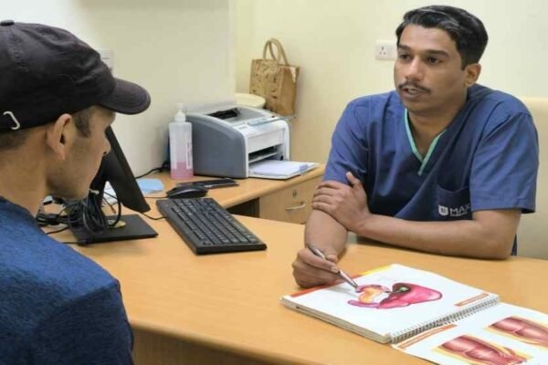 मैक्स सुपर स्पेशलिटी हॉस्पिटल ने विश्व लिवर दिवस पर फैटी लिवर के बारे में किया जागरूक