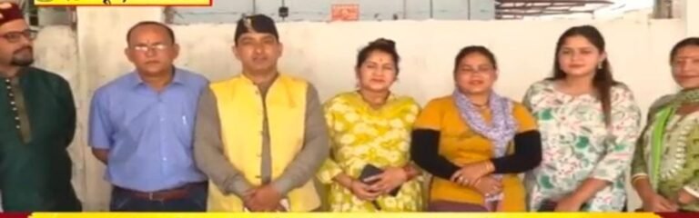 गढ़वाल कुमाऊं जौनसार में बांट दिया कलाकारों को कलाकार आक्रोशित कल प्रदेशभर के कलाकारों का देहरादून में हल्लाबोल