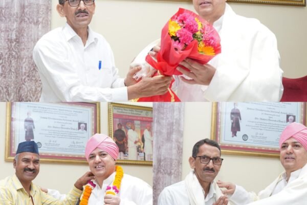 उत्तराखण्ड राज्य आंदोलनकारी सम्मान परिषद के उपाध्यक्ष ने श्री दरबार साहिब में टेका मत्था