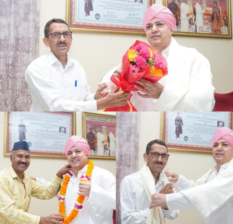 उत्तराखण्ड राज्य आंदोलनकारी सम्मान परिषद के उपाध्यक्ष ने श्री दरबार साहिब में टेका मत्था