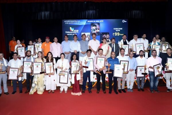 स्वास्थ्य संवाद एवं चिकित्सा सेवा सम्मान समारोह–2025″ में 26 उत्कृष्ट चिकित्सकों को किया गया सम्मानित