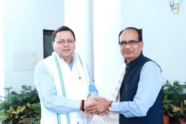 मुख्यमंत्री ने खटीमा में किया 33 करोड़ 36 लाख 49 हजार की 9 विकास योजनाओं का लोकार्पण व शिलान्यास