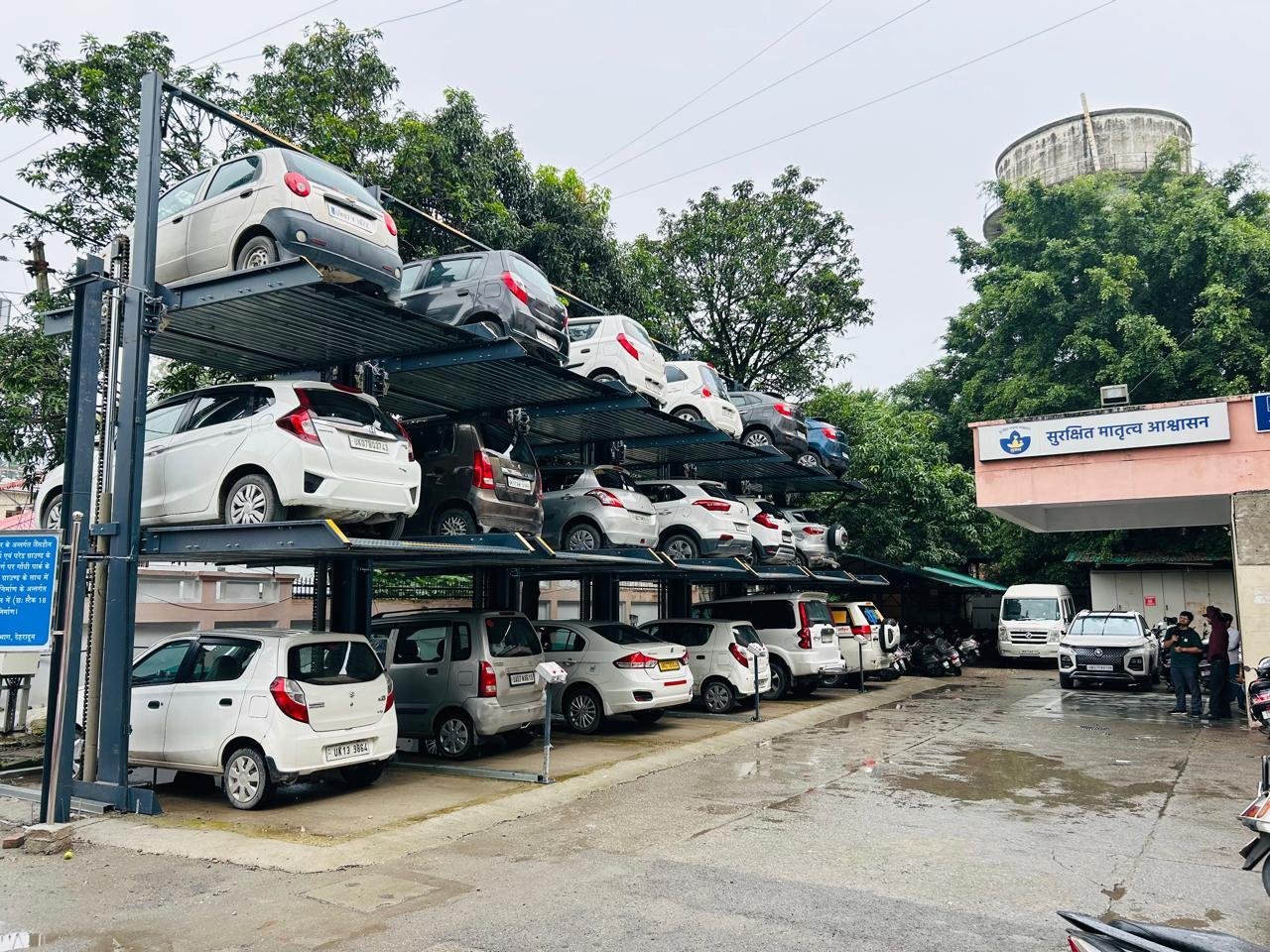 दून को मिली आधुनिक ऑटोमैटिक पार्किंग जिलाधिकारी संविन बंसल की मेहनत रंग लाई