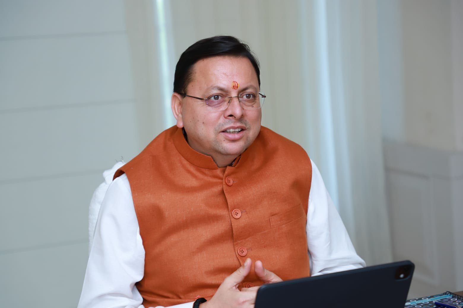 मुख्यमंत्री पुष्कर सिंह धामी ने मंगलवार को पर्यटन विभाग की ‘गेम चेंजर योजनाओं’ की वर्चुअल समीक्षा की।