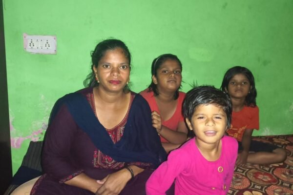 विधवा को सताना पड़ा महंगा-डी एम की पहल पर मिला न्याय