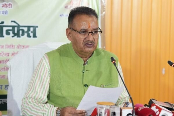 20वीं किश्त के रूप में उत्तराखण्ड के कुल 8,28,787 लाभार्थियों को कुल 184.25 करोड़ रुपए की धनराशि से लाभान्वित किया जायेगा।