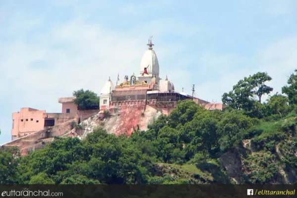 दुखद खबर: हरिद्वार के मनसा देवी में भगदड़ 6 से अधिक लोगों की मौत,35 घायल,भगदड़ की वजह आई सामने: देखें वीडियो