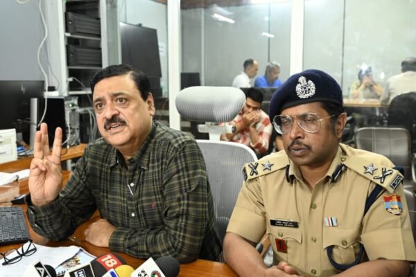 आयुक्त गढवाल मंडल ने धराली आपदा प्रभावित क्षेत्र में संचालित रेस्क्यू, सर्च तथा राहत कार्यों को लेकर मीडिया को दी जानकारी