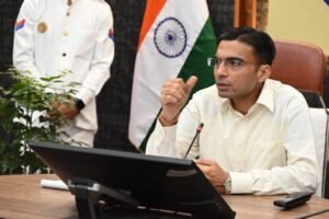 यूपी में बर्ल्ड फ्लू की पुष्टि के बाद देहरादून जिला प्रशासन अलर्ट