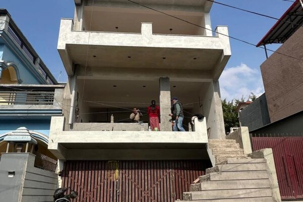 प्राधिकरण क्षेत्रान्तर्गत विभिन्न क्षेत्रों में अवैध बहुमंजिला निर्माणों पर प्राधिकरण की सख़्त कार्रवाई