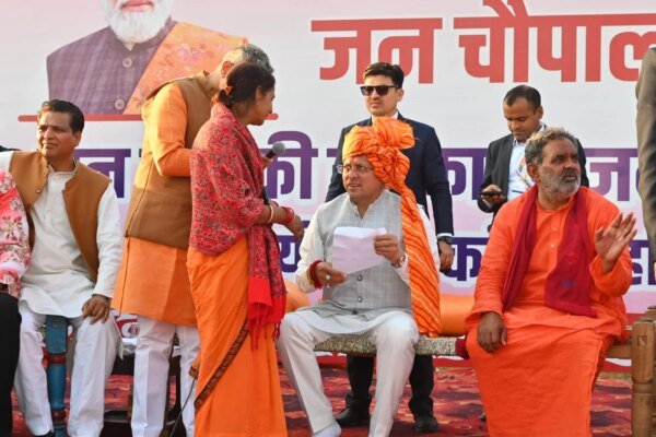 सीएम धामी हरिद्वार में एक्शन मोड में – चौपाल में सुनी समस्याएं, मौके पर दिए समाधान के आदेश