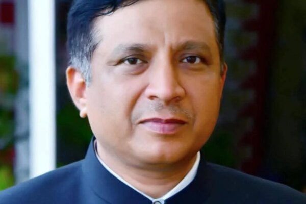 MDDA का अवैध निर्माणों पर एक्शन जारी , अवैध निर्माणों पर ताबड़तोड़ चाबुक चला रहे हैं एमडीडीए उपाध्यक्ष बंशीधर तिवारी