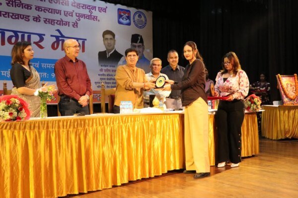 ITDA का रोजगार धमाका ! 359 युवाओं ने दिए इंटरव्यू, 195 को मिली नौकरी, मंत्री प्रदीप बत्रा-गणेश जोशी ने बांटे नियुक्ति पत्र