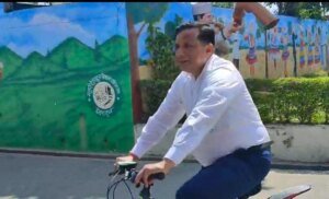 खुद मिसाल बने IAS बंशीधर तिवारी,घर से दफ्तर पहुंचने में की साइकिल की सवारी, खुद चलकर उदाहरण पेश कर गए बंशीधर तिवारी