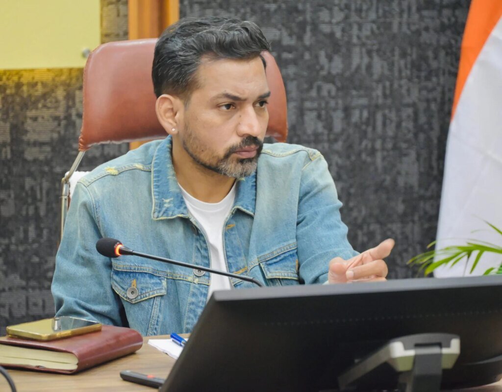 मानसून से पहले सभी प्राथमिकता वाले कार्य 7 जून तक पूर्ण करें- डीएम