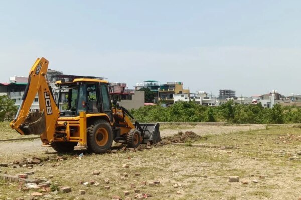 एमडीडीए का अवैध निर्माणों पर बड़ा एक्शन, 50 बीघा से अधिक क्षेत्र में अवैध प्लॉटिंग ध्वस्त