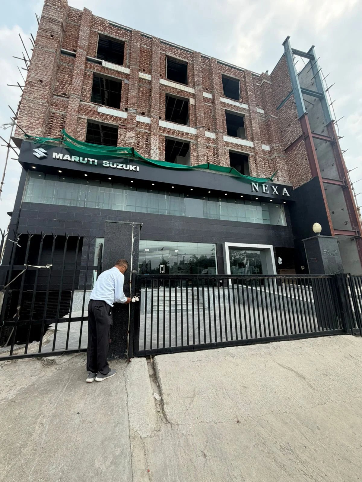 एमडीडीए की बड़ी कार्रवाई, ऋषिकेश में स्वीकृत मानचित्र से विचलन कर किए गए अवैध निर्माण पर चली सीलिंग की कार्रवाई