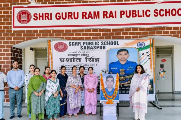 नम आंखों से दी श्रद्धांजलि, एसजीआरआर सहसपुर ने अपने वीर सपूत को किया नमन