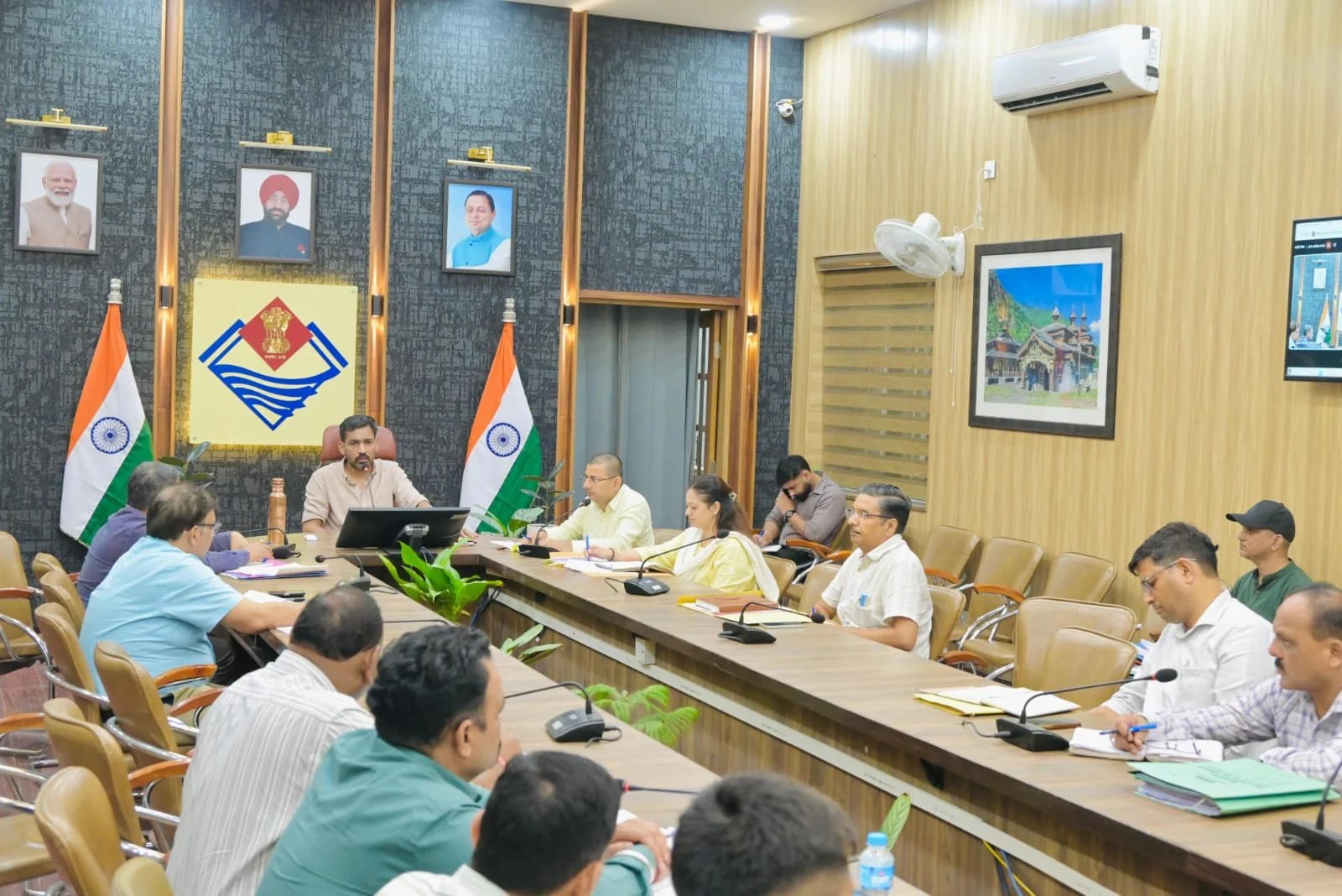ठोस अपशिष्ट प्रबंधन में लापरवाही बर्दाश्त नहीं, अनधिकृत डंपिंग व मानकविहीन प्लांटों पर होगी कड़ी कार्रवाई-डीएम
