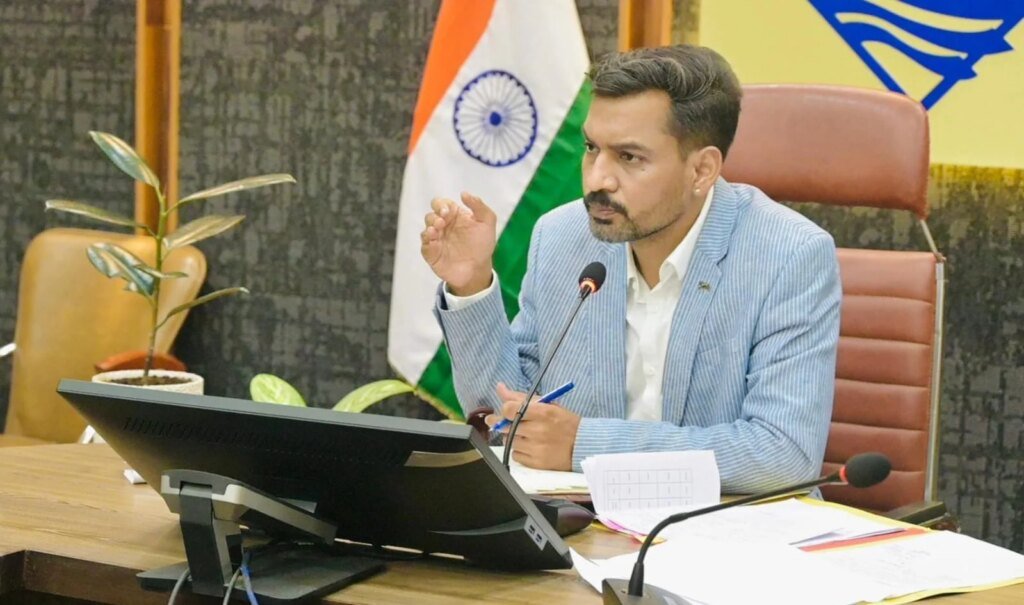 मानसून में आपदा एवं डेंगू रोकथाम को लेकर डीएम सख्त