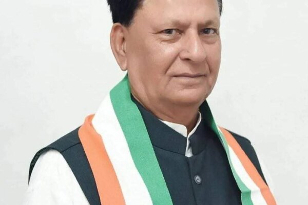 दुखद खबर:पूर्व कैबिनेट मंत्री हीरा सिंह बिष्ट का निधन, उत्तराखंड की राजनीति में शोक की लहर