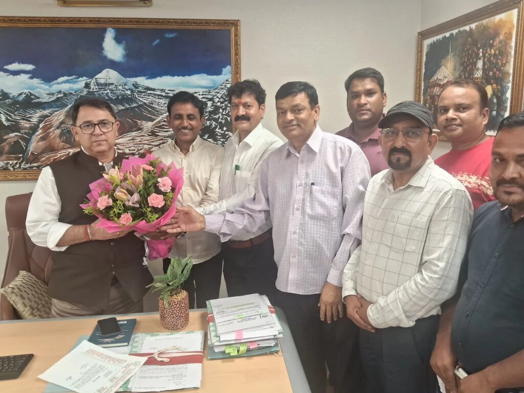 राज्य निगम कर्मचारी महासंघ ने वित्त सचिव रणवीर सिंह चौहान से की शिष्टाचार भेंट