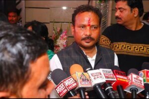 राहुल गांधी पर एफआईआर के विरोध में मर्तोलिया का प्रदर्शन, पुलिस से तीखी झड़प