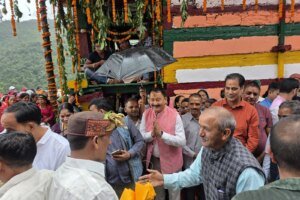 पौराणिक भेड़ू का तमाशा मेले में सम्मिलित हुए पूर्व विधायक विजयपाल सजवाण